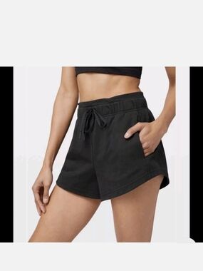 Lululemon Inner Glow Shorts Size 4